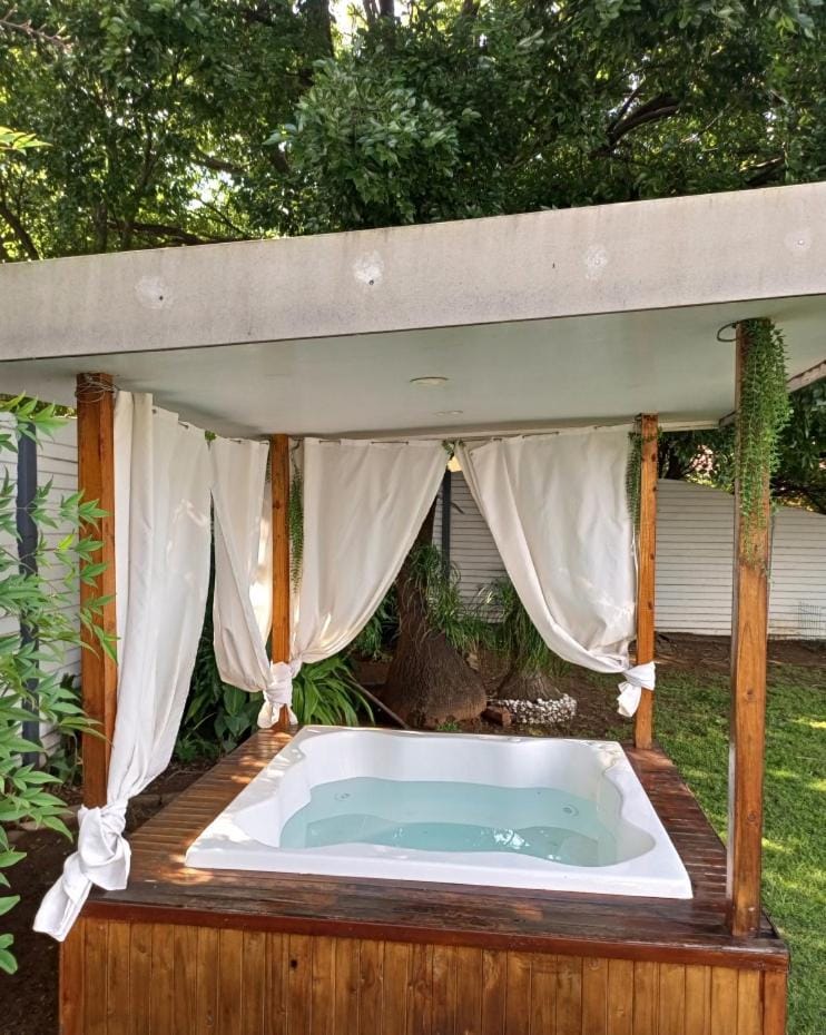 The Goshen Residence & Spa House in Gauteng