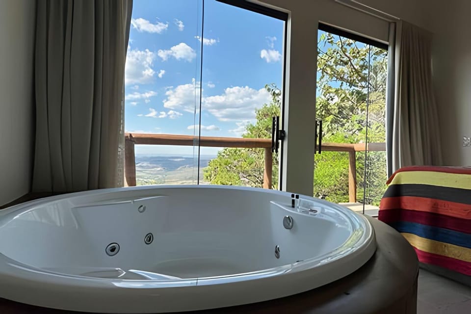 Hot Tub, Bedroom, Mountain view