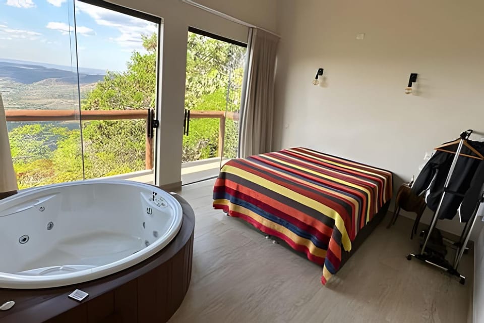 Hot Tub, Bedroom, Mountain view