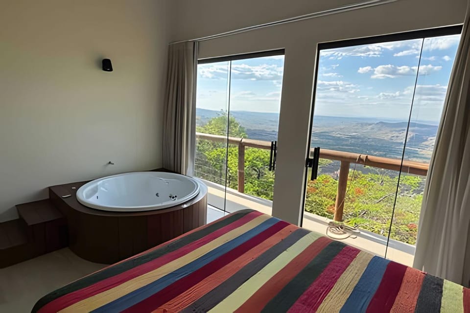 Hot Tub, Photo of the whole room, Mountain view