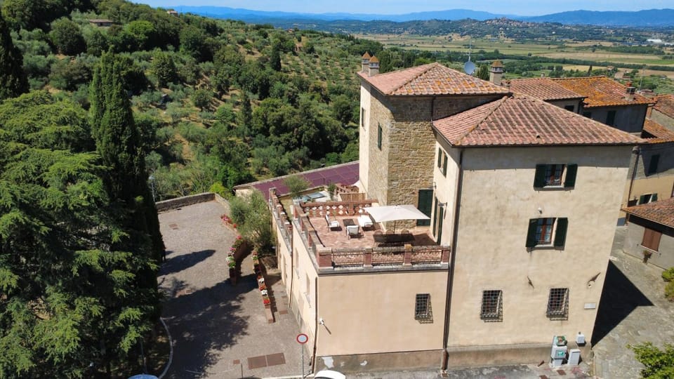 TUSCANFLAT Castle Apartment in Tuscany