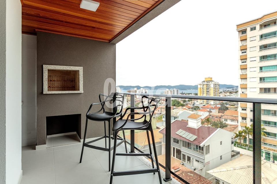 LUGA: Studio with leisure and great location Apartment in São José