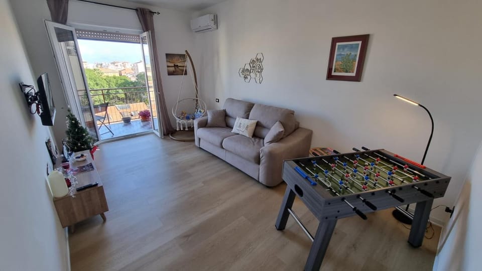 Game Room, Balcony/Terrace, Entertainment, older children, air conditioner