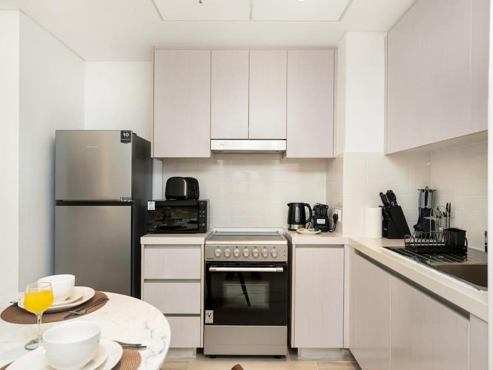 Elite Nest - New Modern 1BR just 1 min to SeaWorld & Ferrari World Apartment in Abu Dhabi