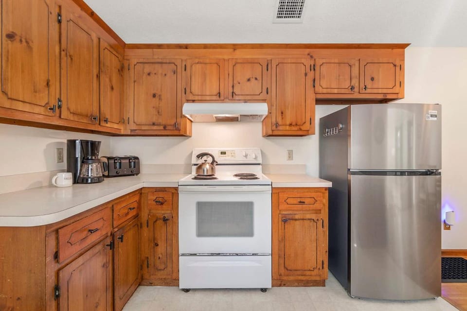 Family-Friendly Central AC Near Beach House in West Dennis