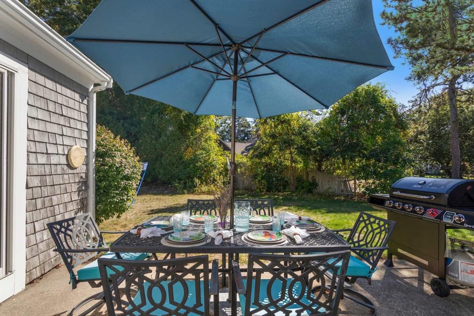 Family-Friendly Central AC Near Beach House in West Dennis