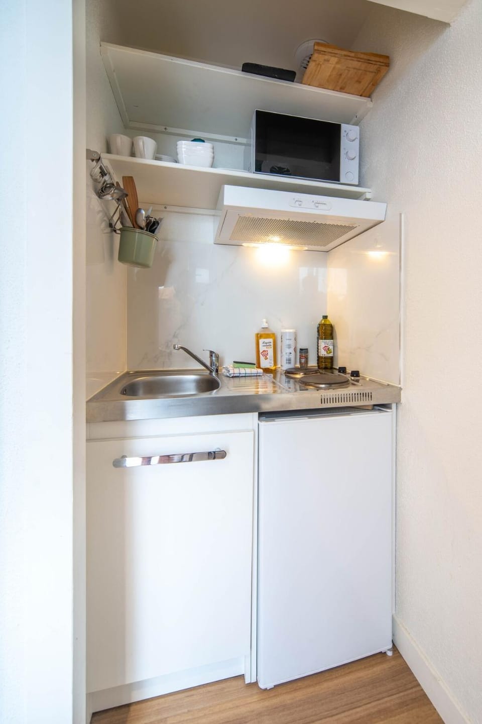 Boucicaut Yellow Studio Apartment in Bourgogne-Franche-Comté