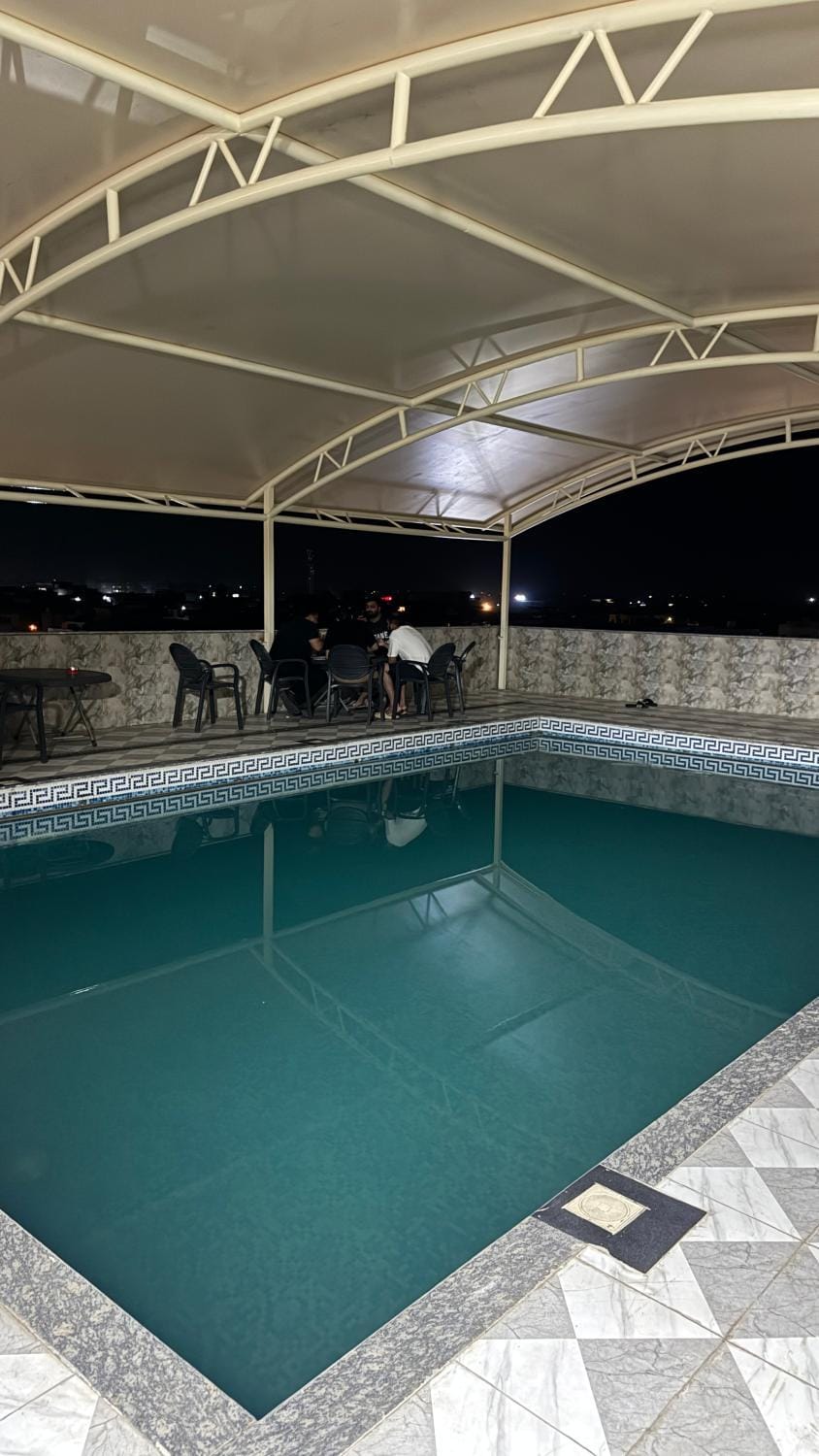 Swimming pool