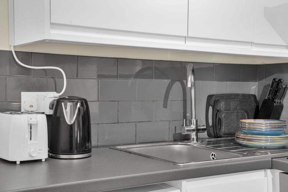 Coffee/tea facilities, toaster