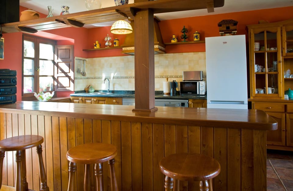 Kitchen or kitchenette, Living room