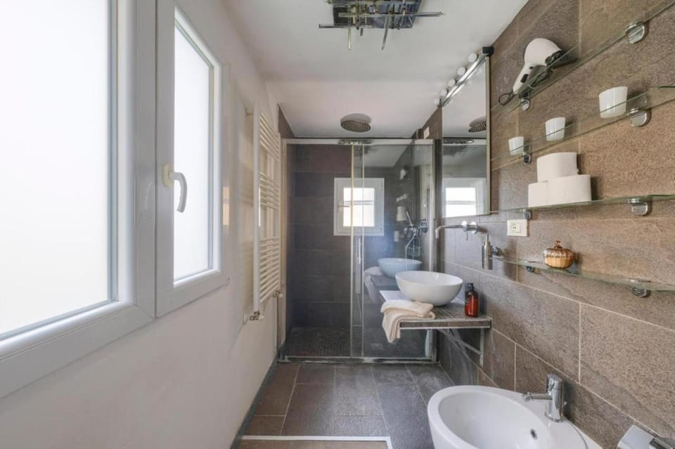 Shower, Bathroom, Bath, bidet