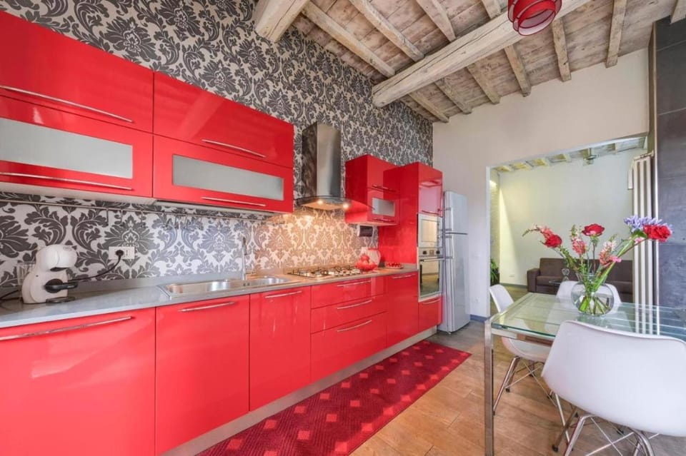 Kitchen or kitchenette, Dining area, oven, stove
