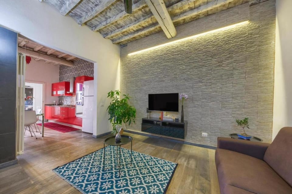 Communal lounge/ TV room, Bed, Seating area, Bedroom