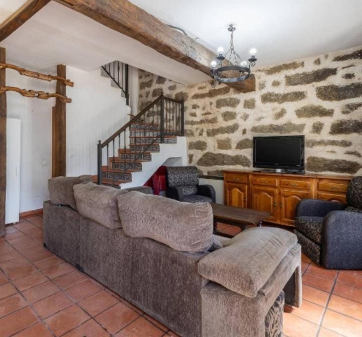 La Bodega de Gredos House in Extremadura, Spain
