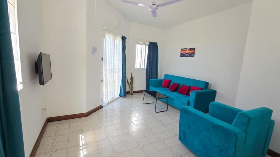 Picturesque Seafront Duplex - Seaview & Beach Access Villa in Rivière du Rempart District, Mauritius