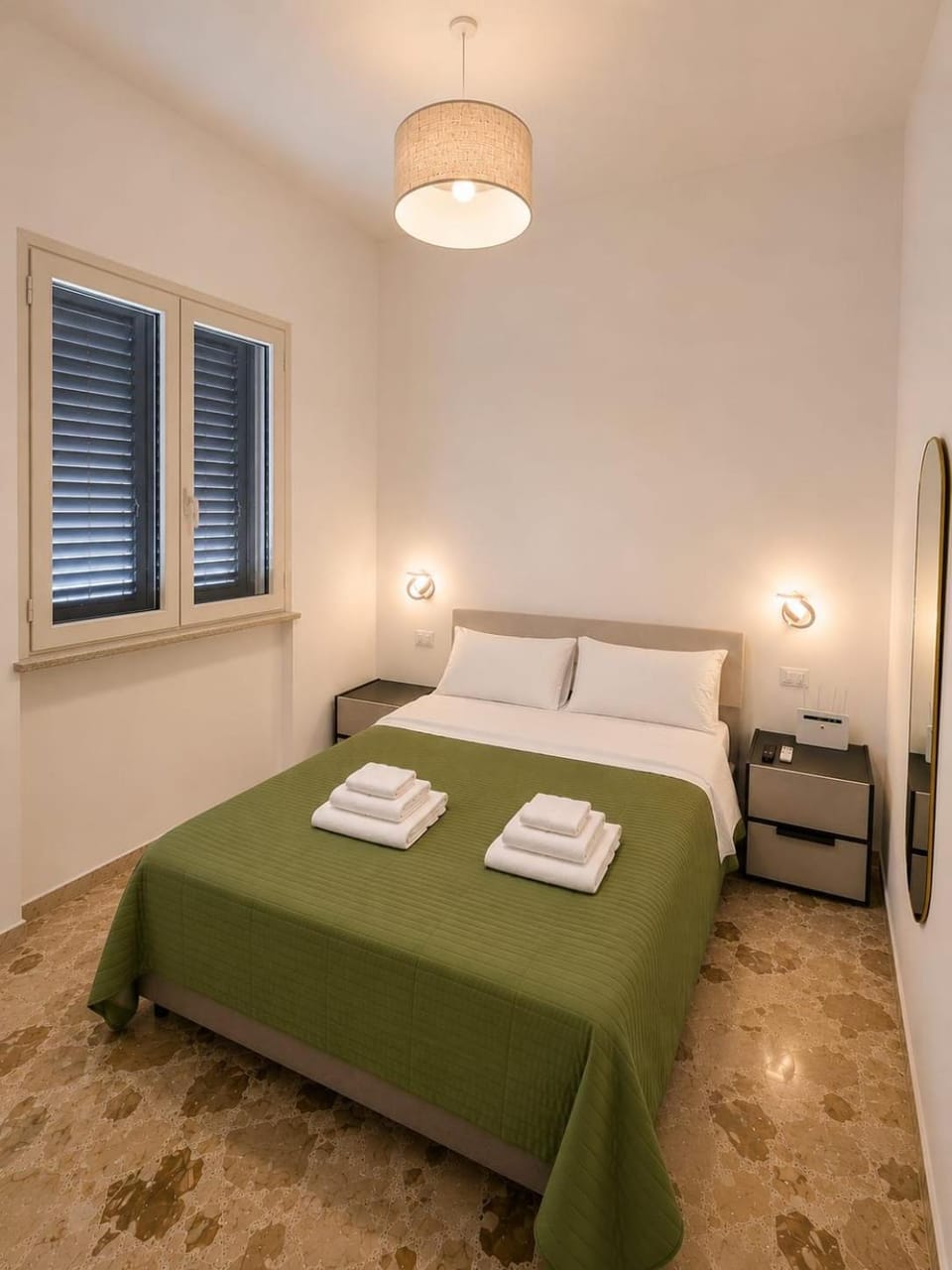 Bed, Photo of the whole room, Bedroom, towels