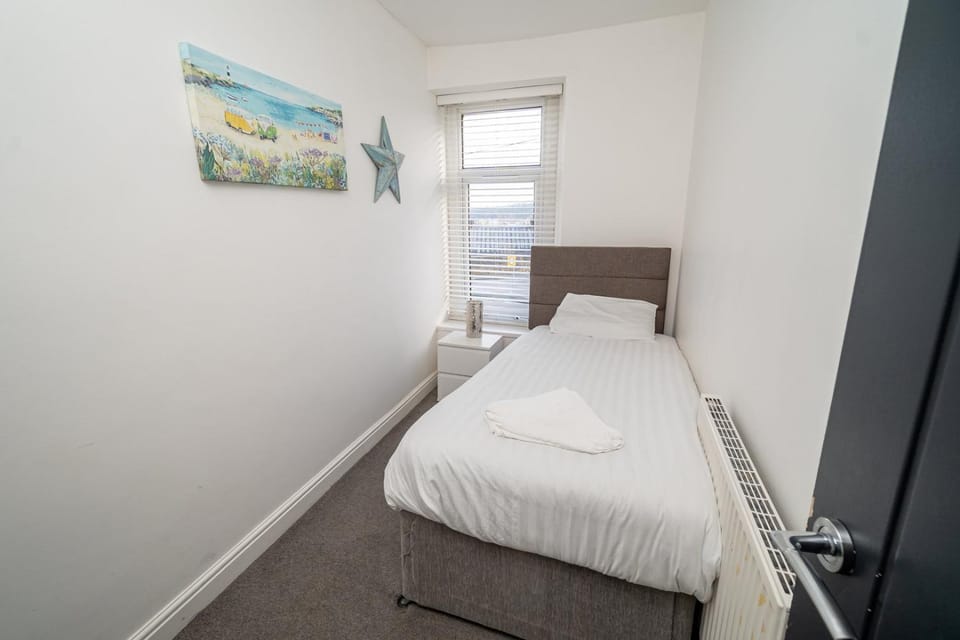 Pitchside Comfort – 3-Bed Swansea Home Bed and Breakfast in Wales