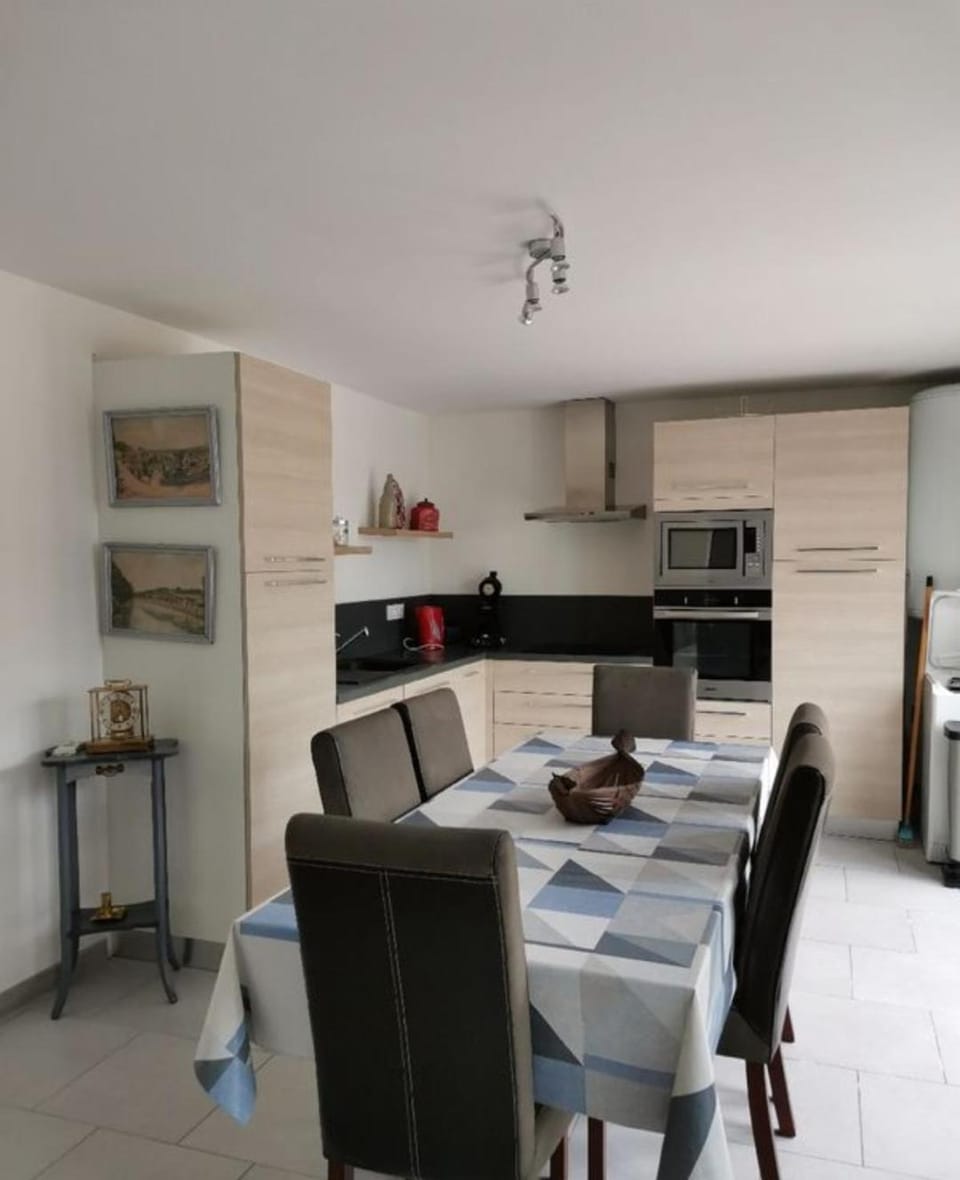 Maison familiale Chinon House in Centre-Val de Loire