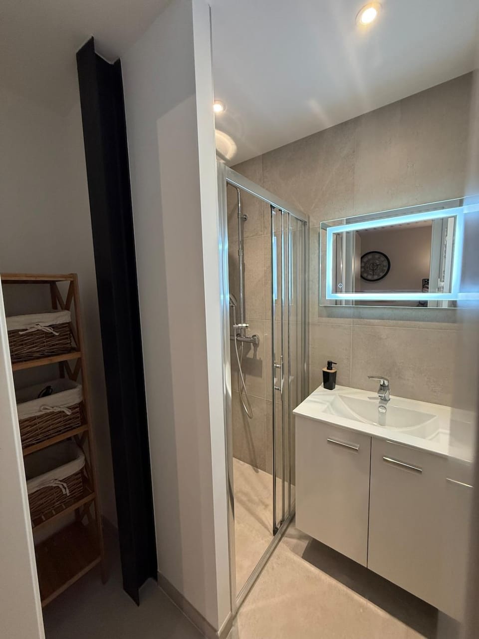 Shower, Bathroom