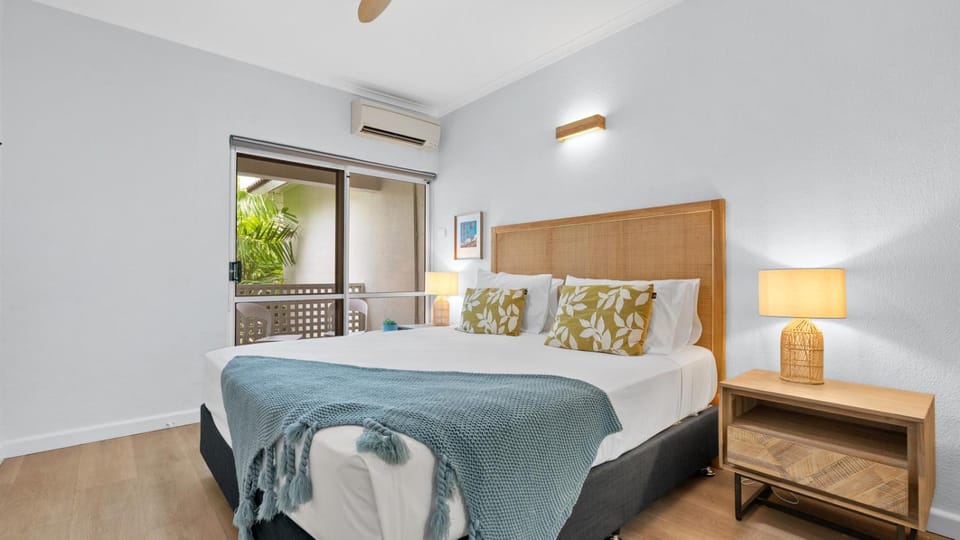 Bed, Photo of the whole room, Bedroom, towels, air conditioner
