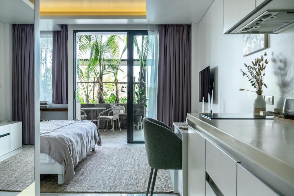 Living room, Photo of the whole room, Bedroom