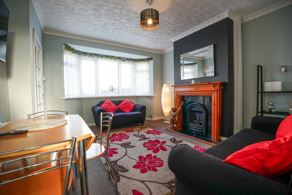 TV and multimedia, Living room, Seating area