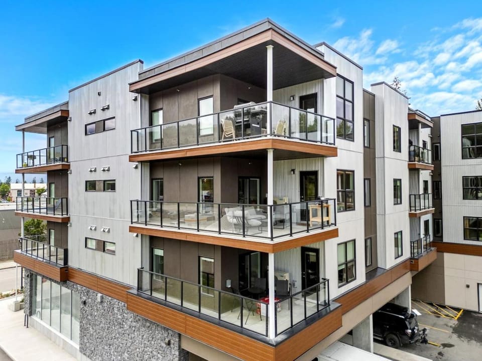 Property building, Balcony/Terrace