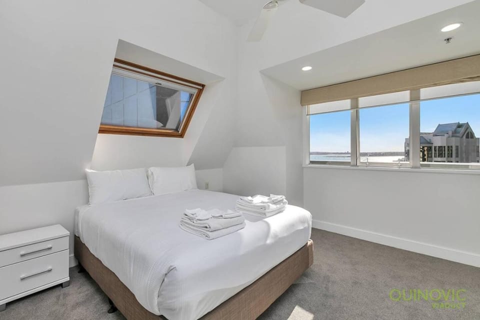 QV Stays Elegant City Apartment on the Square Apartment in Auckland