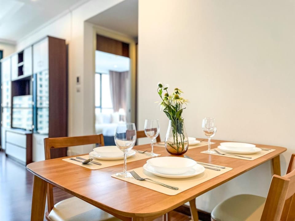 Near BTS l Large 85 sqm l Rooftop Pool l Sontana House in Bangkok