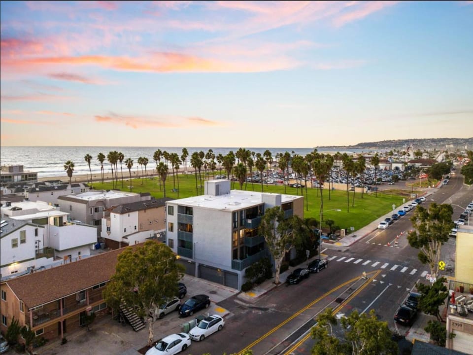 Oceanview Retreat on Mission Blvd House in Mission Beach