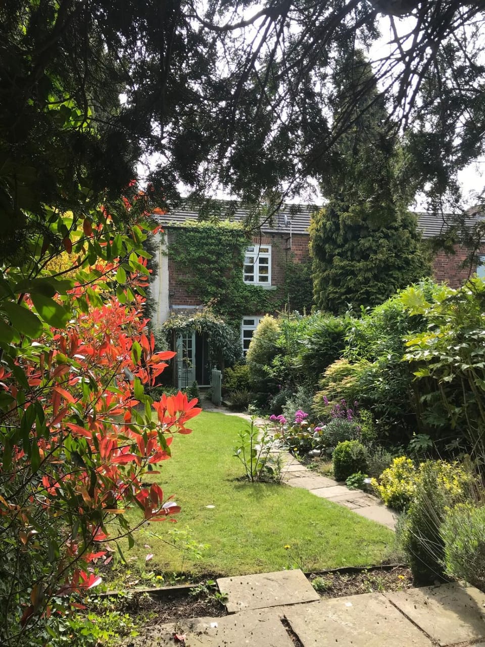 Two bedroomed Cosy cottage close to Wakefield and motorway networks Ideal for long stays and contractors House in Wakefield