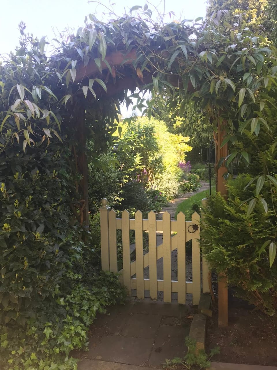 Two bedroomed Cosy cottage close to Wakefield and motorway networks Ideal for long stays and contractors House in Wakefield