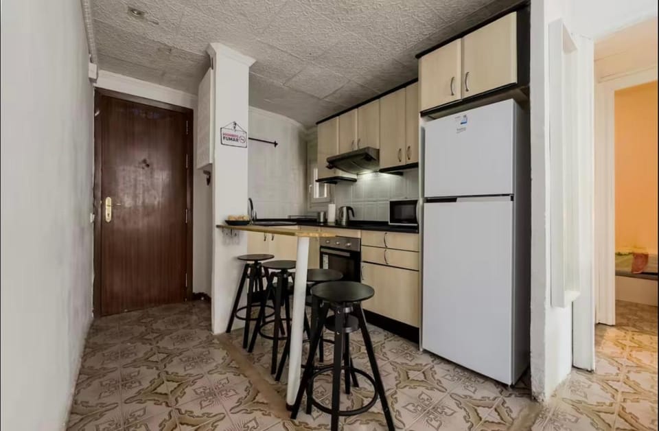 Apartamento en Barcelona Pau sans Apartment in L'Hospitalet de Llobregat