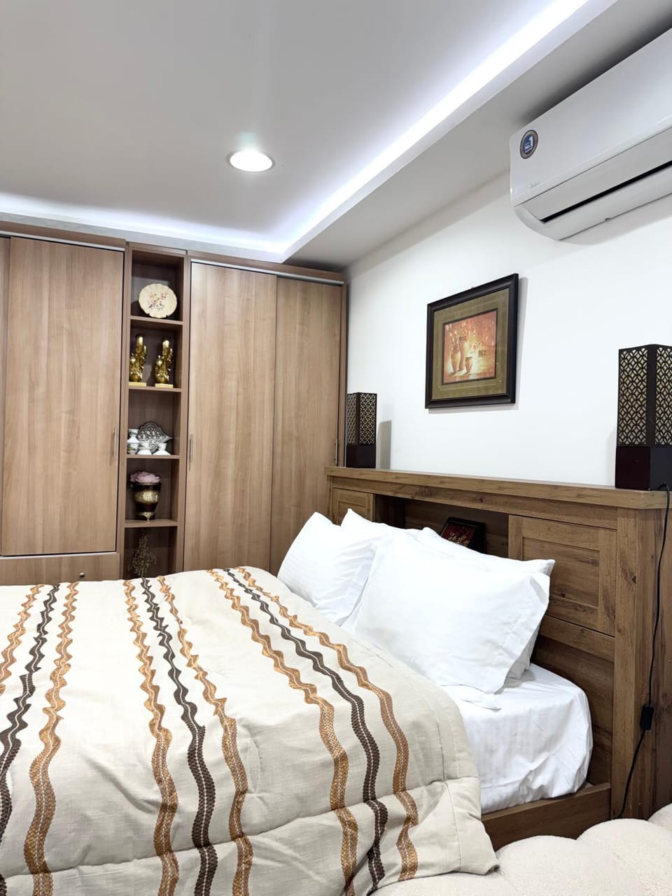 Private Room with Kitchen & Bathroom 11 Apartment in Abu Dhabi