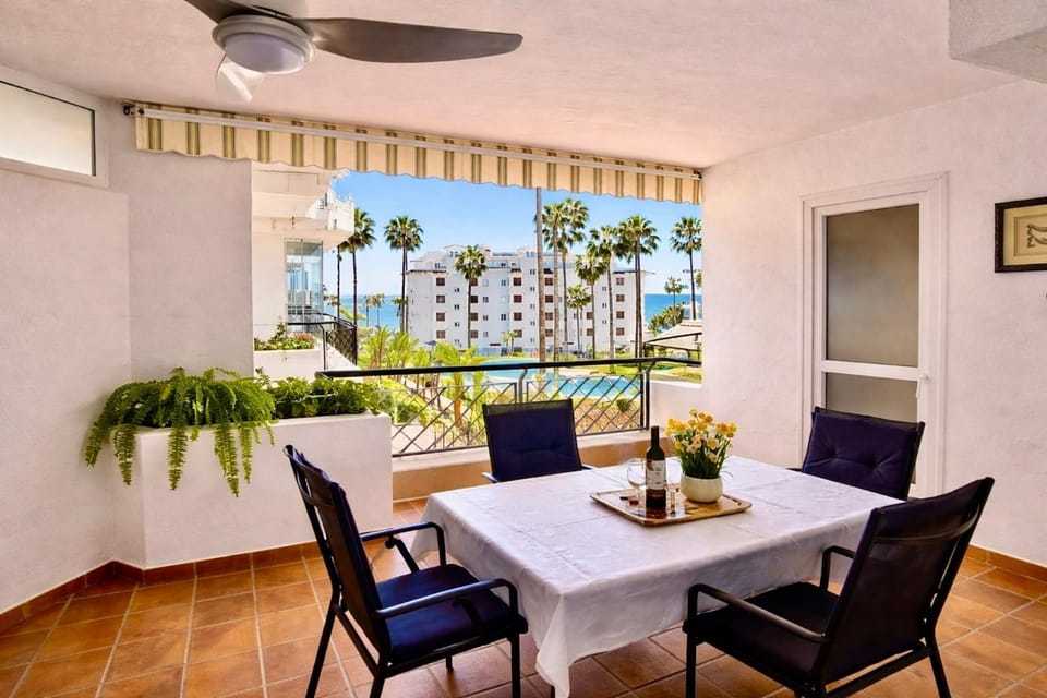 Day, View (from property/room), Balcony/Terrace, Dining area