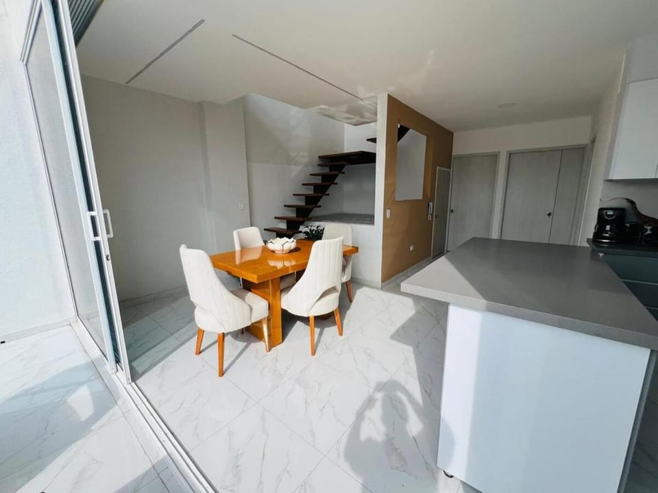 Penthouse Duplex Apartment en Cali, Ciudad 2000 Apartment in Cali