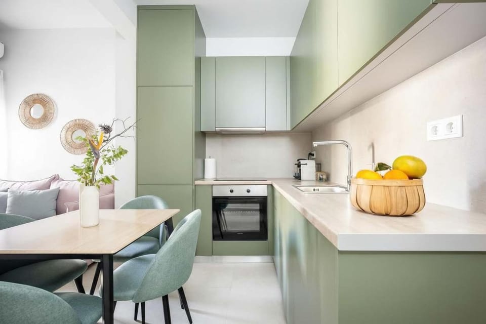 Bright & Stylish 1BR with Balcony in Koukaki Apartment in Kallithea