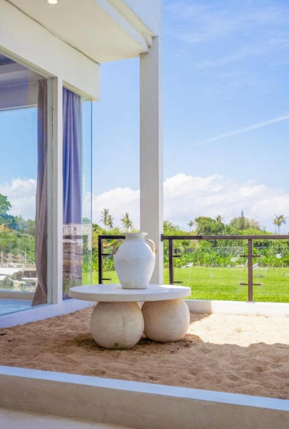Sunset room in a shared 4 bedroom villa Vacation rental in North Kuta