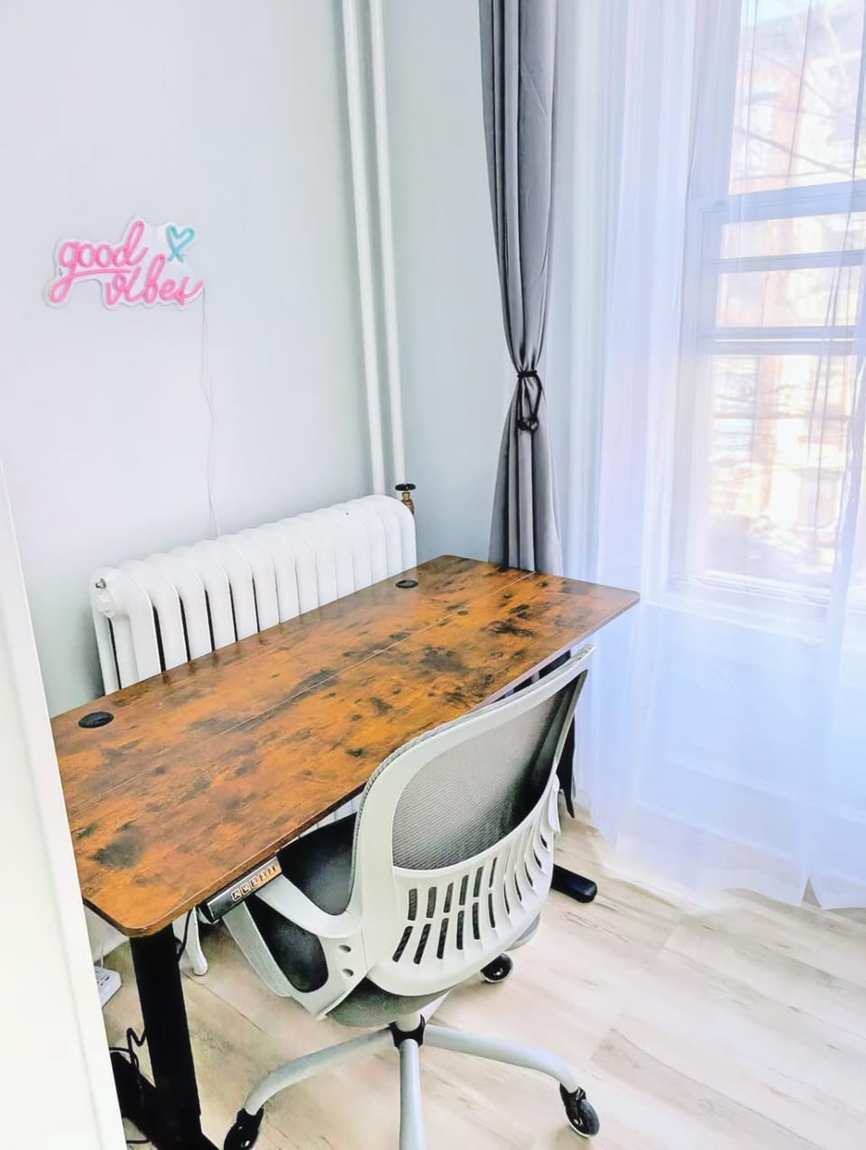 PATHside 1BR Quick Access to NYC Apartment in Hoboken