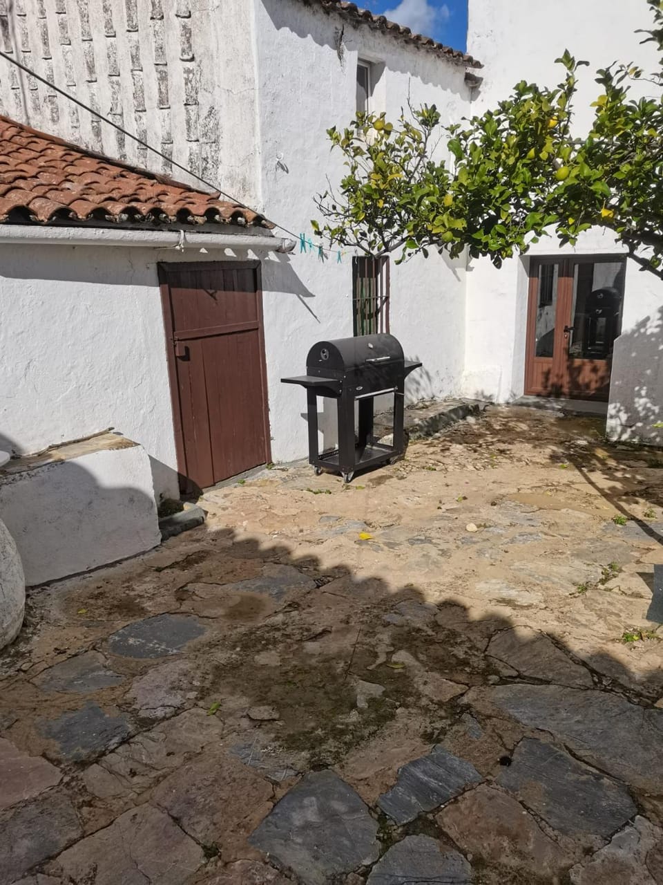 Patio, BBQ facilities