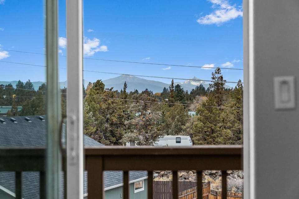 Hunters Circle Bend Home House in Bend