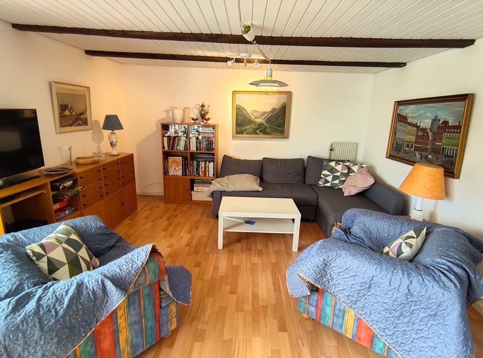 Communal lounge/ TV room, Living room