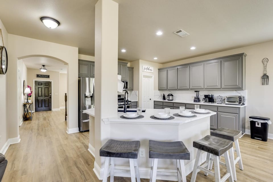 3,000-Sq-Ft Family Home in Anna w/ Game Room! House in Anna