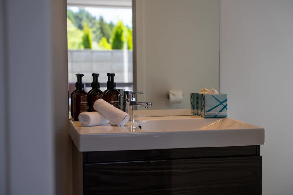 A Room on the Peninsula House in Wanaka