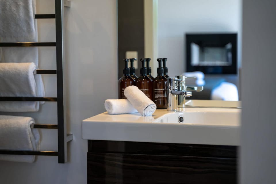 A Room on the Peninsula House in Wanaka