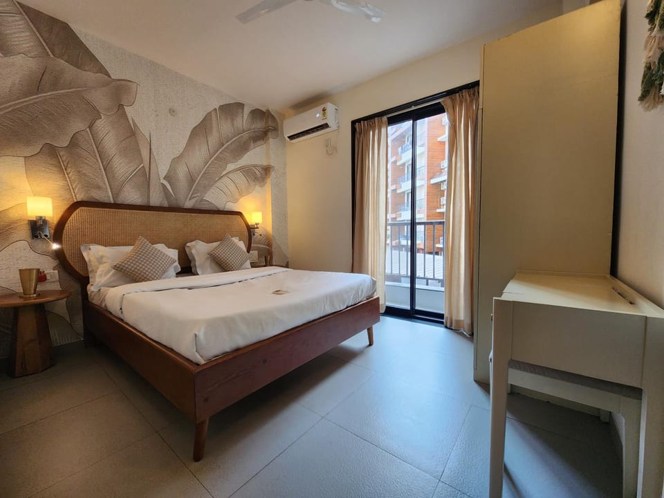 Bed, Photo of the whole room, Bedroom, wardrobe, air conditioner