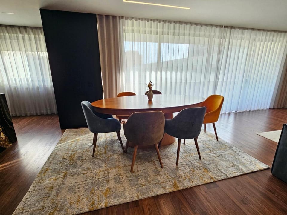 Luxury Rooftop Apartment by LuxiStay – Private Jacuzzi & Sunset Views | Matosinhos Apartment in Matosinhos