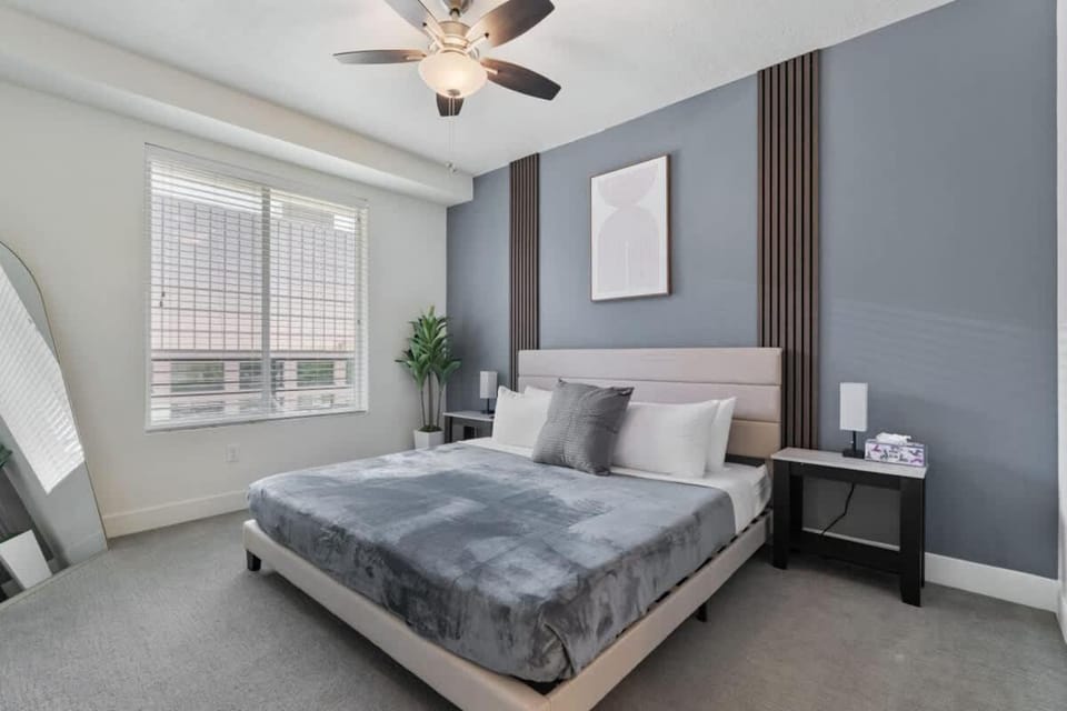 Bright 2BR 2BA Stay in SLC w Balcony Apartment in Salt Lake City