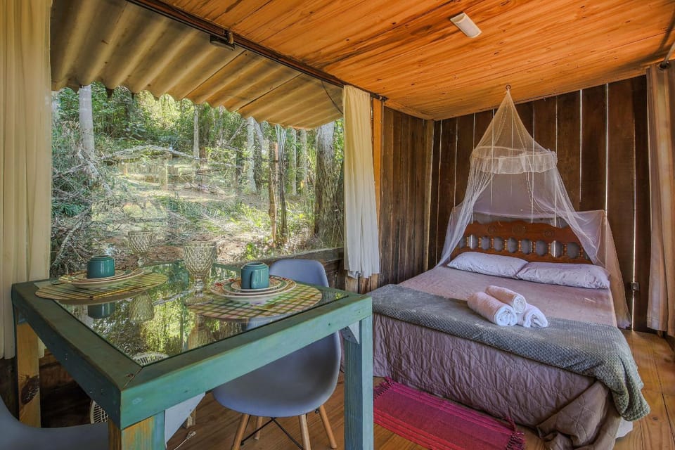 Quinta do Vale- Cabana dos Esquilos: Lago, Cascata House in Itatiba