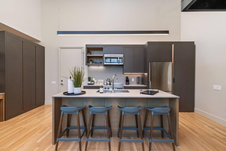 Kitchen or kitchenette, Seating area, Dining area, kitchen